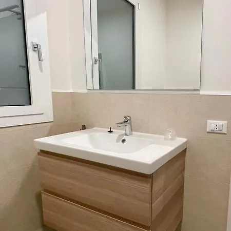 Dinesh 3* Соттомарина