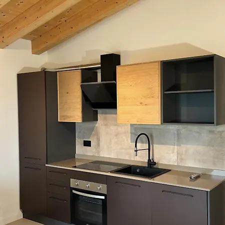 Dinesh Соттомарина