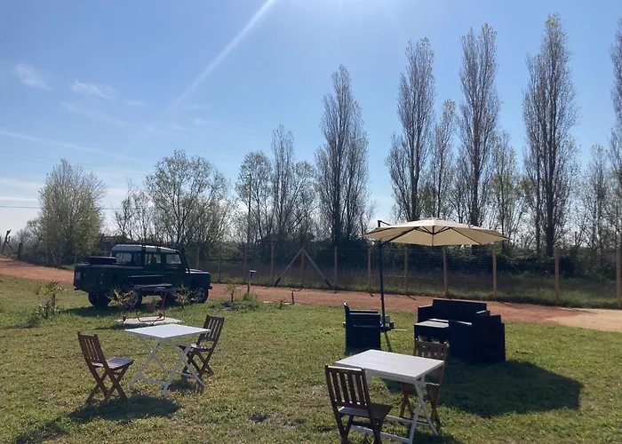 Dinesh Πανσιόν